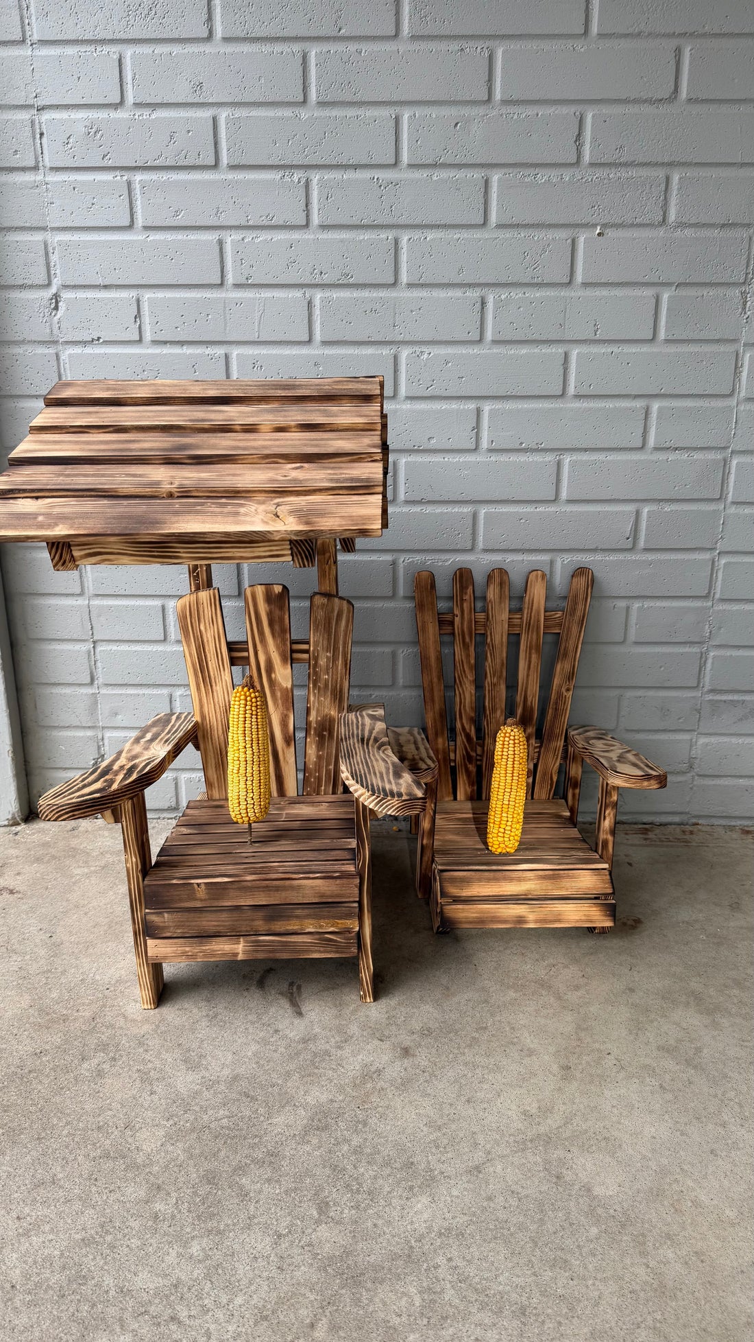 Corn Throne Royale - Covered Squirrel Feeder Chair
