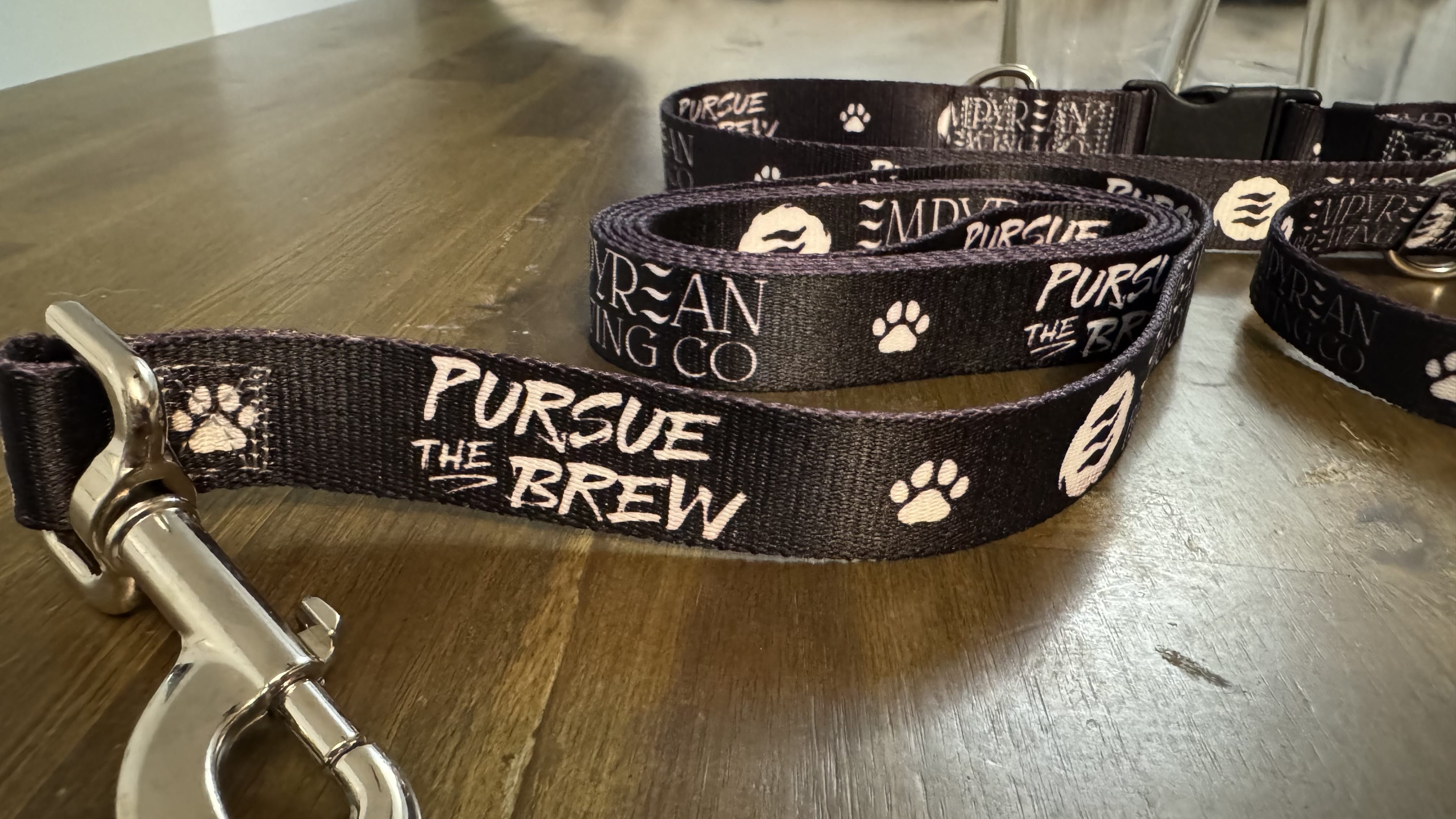 Custom Logo Business Dog Collar and Leashes