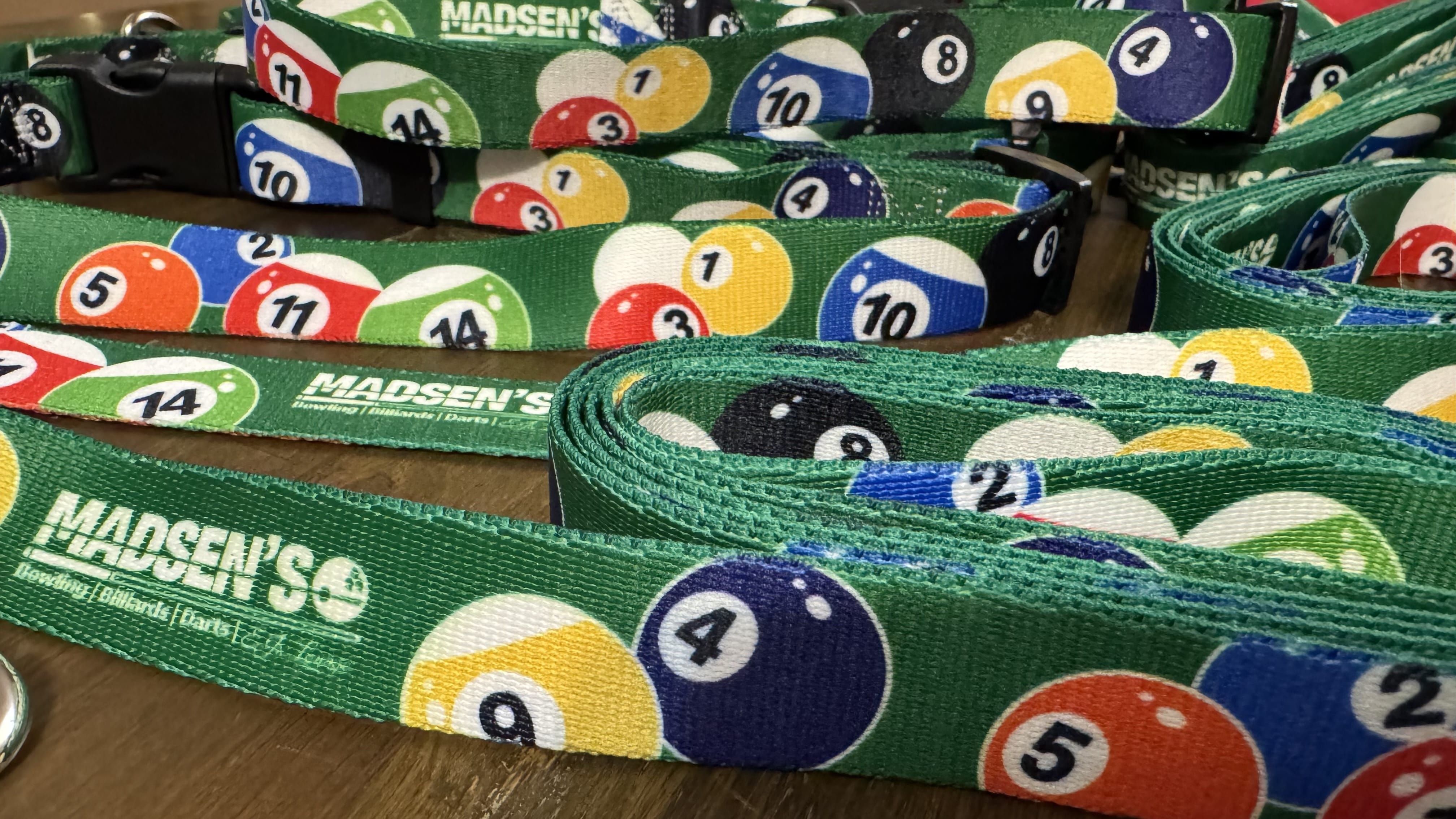 Custom Logo Business Dog Collar and Leashes