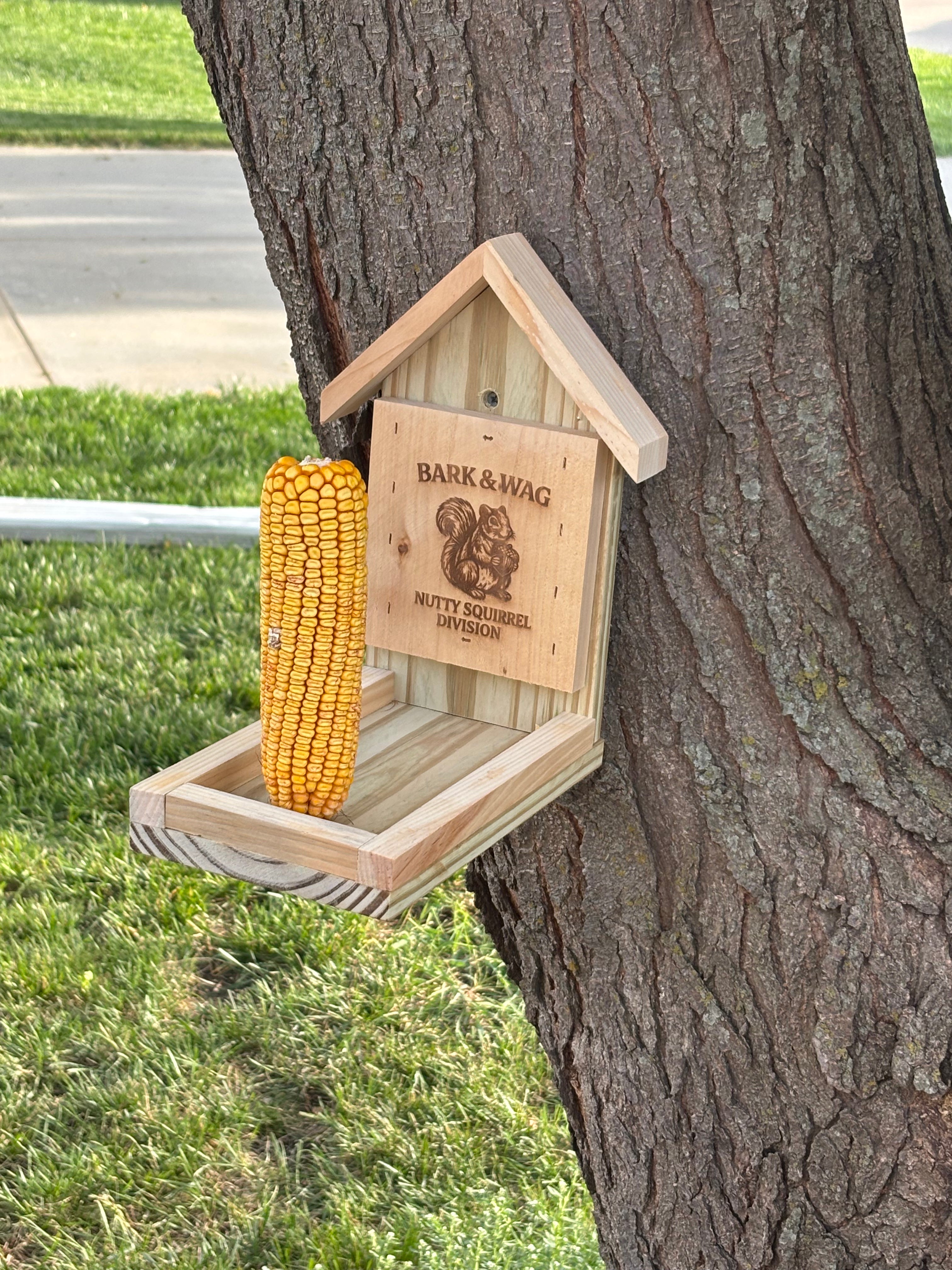 Cob Commander Squirrel Feeder