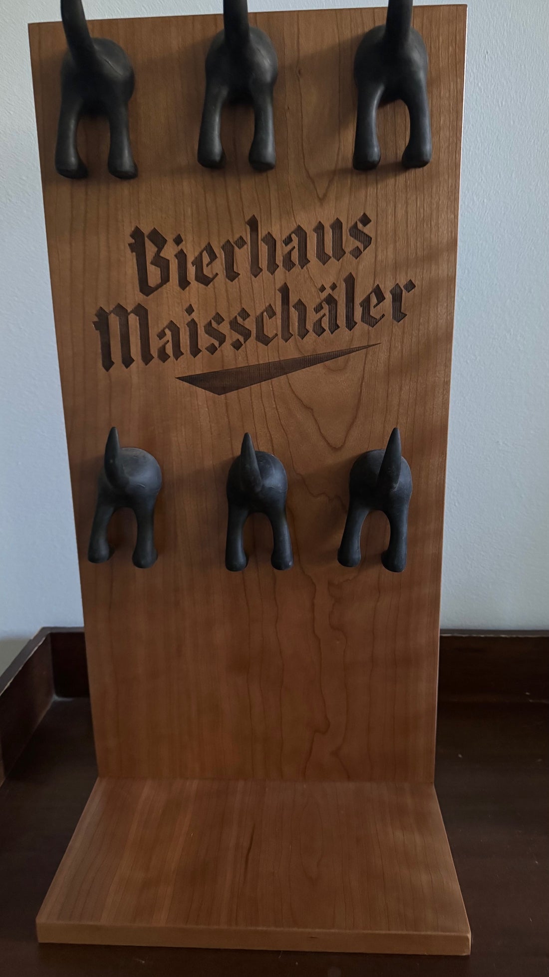 Custom Logo Dog Collar and Leash Stand